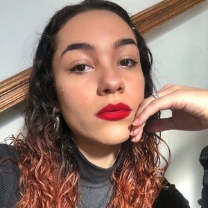 Meet your Posher, Stefanie